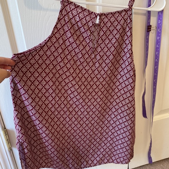 Women’s Old Navy tank top - Picture 4 of 6